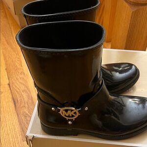 Michael Kors Glossy Fulton Harness Rubber Black Women’s Rain Boots